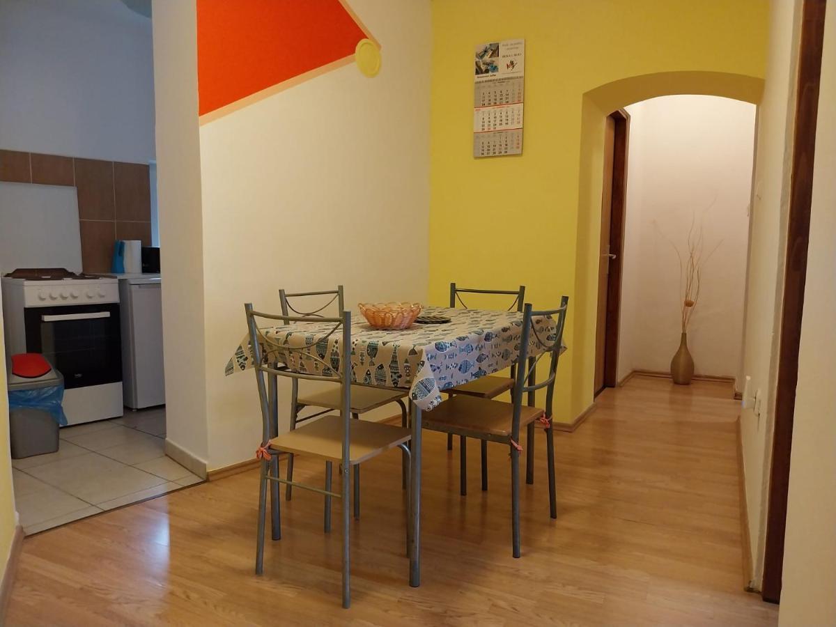 Apartmani Jadran Малий Лошинь Екстер'єр фото